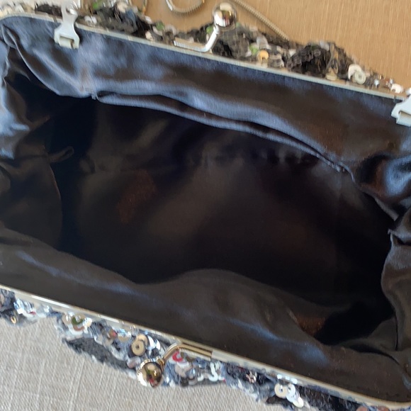 Belle Badgley Mischka Clutch - Picture 7 of 9